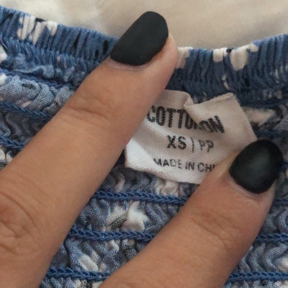 Cotton On XS cropped floral blouse. - Picture 4 of 4